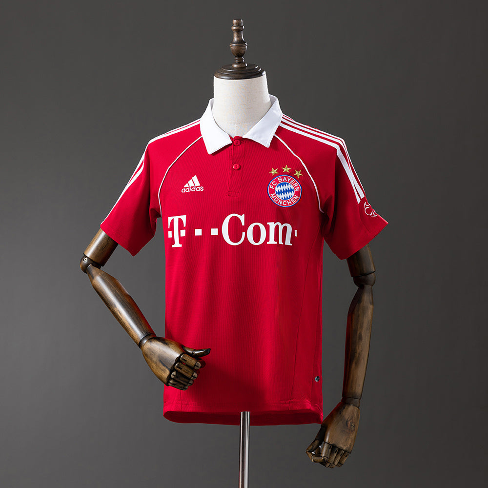 Retro Bayern Munich 06/07 Home Shirt