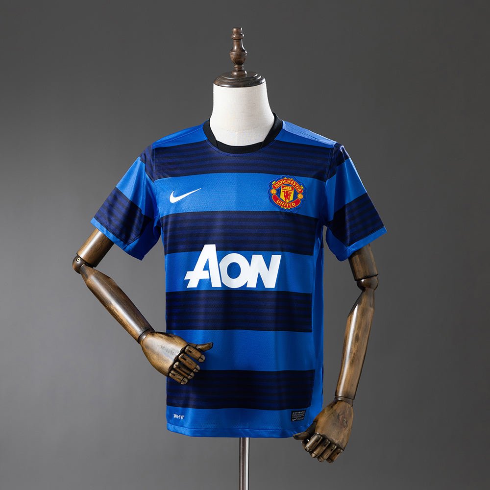 Retro Manchester United 11/12 Away Shirt - theftblkits