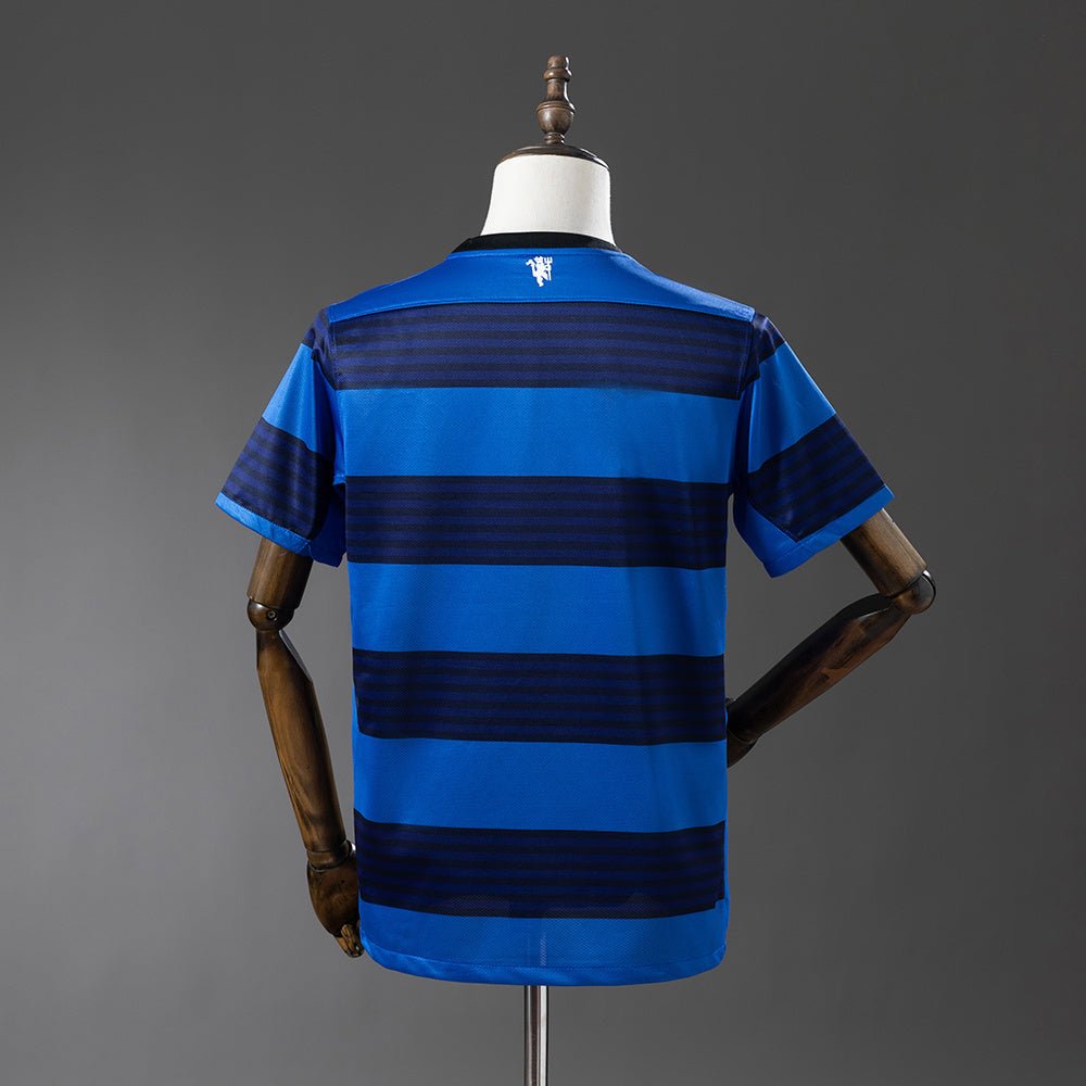 Retro Manchester United 11/12 Away Shirt - theftblkits