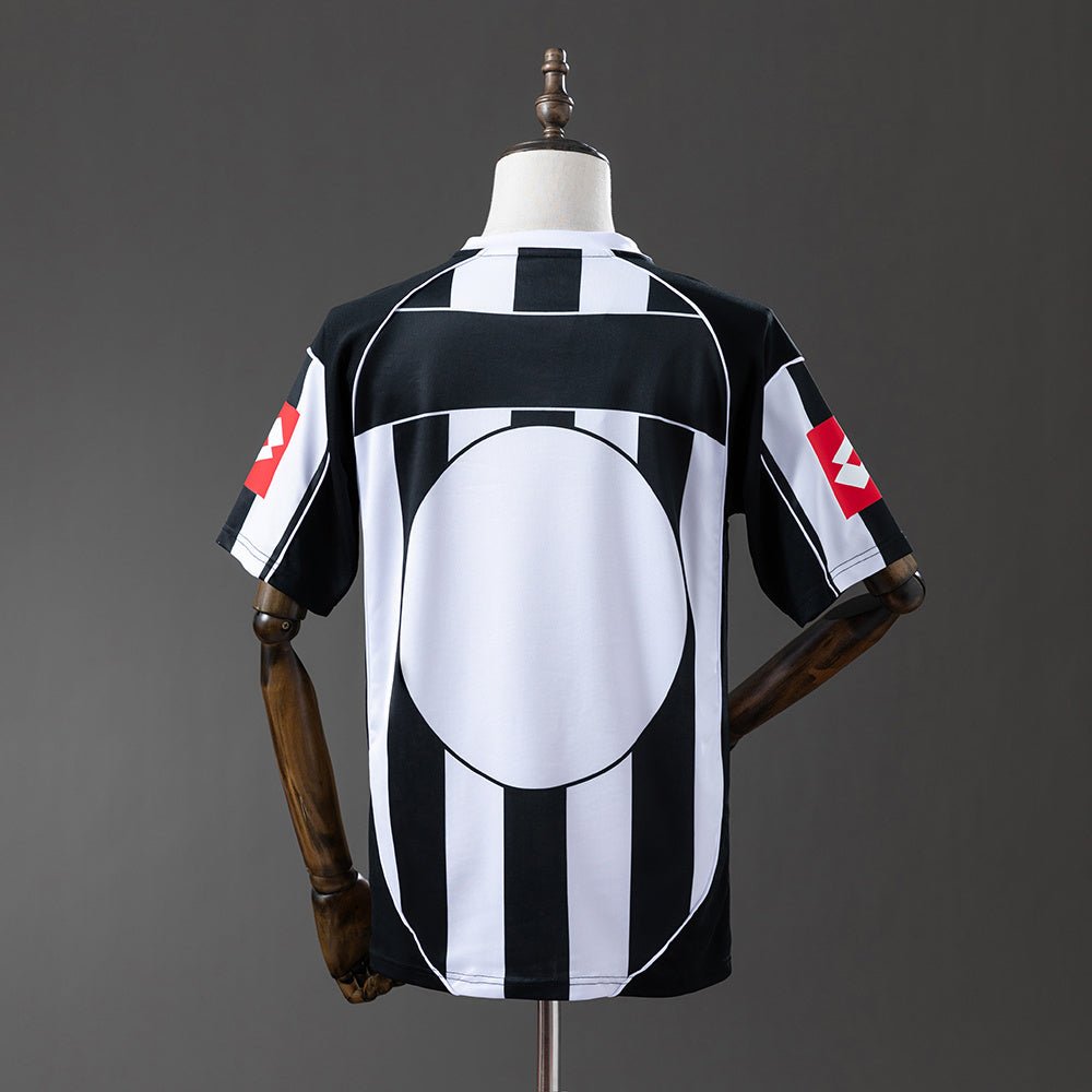 Retro Juventus 02/03 Home Shirt - theftblkits